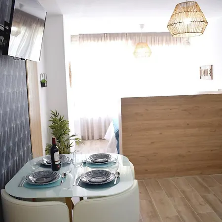 Aloe Studio Apartamento *